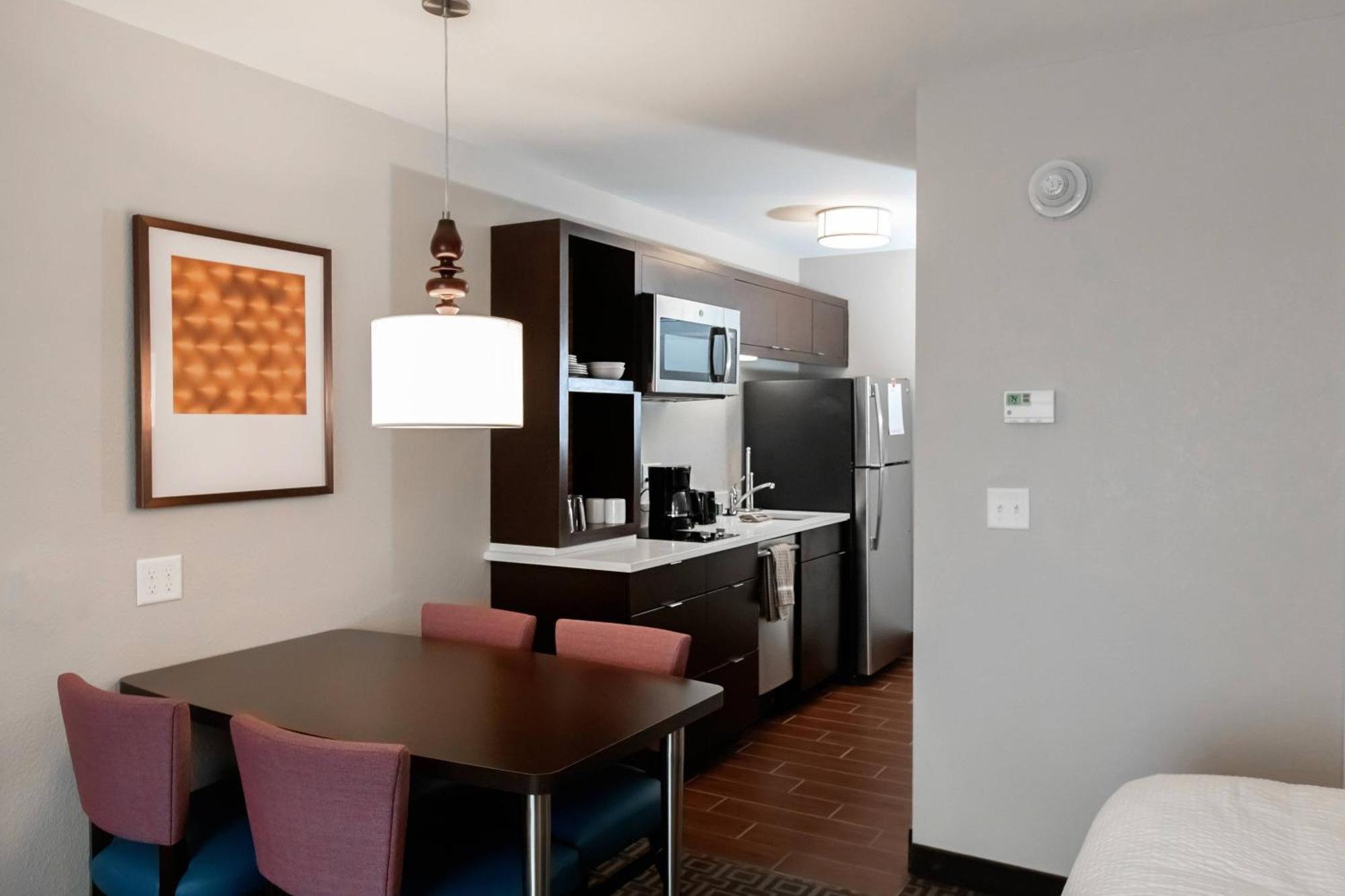 Towneplace Suites By Marriott Louisville Airport Екстериор снимка