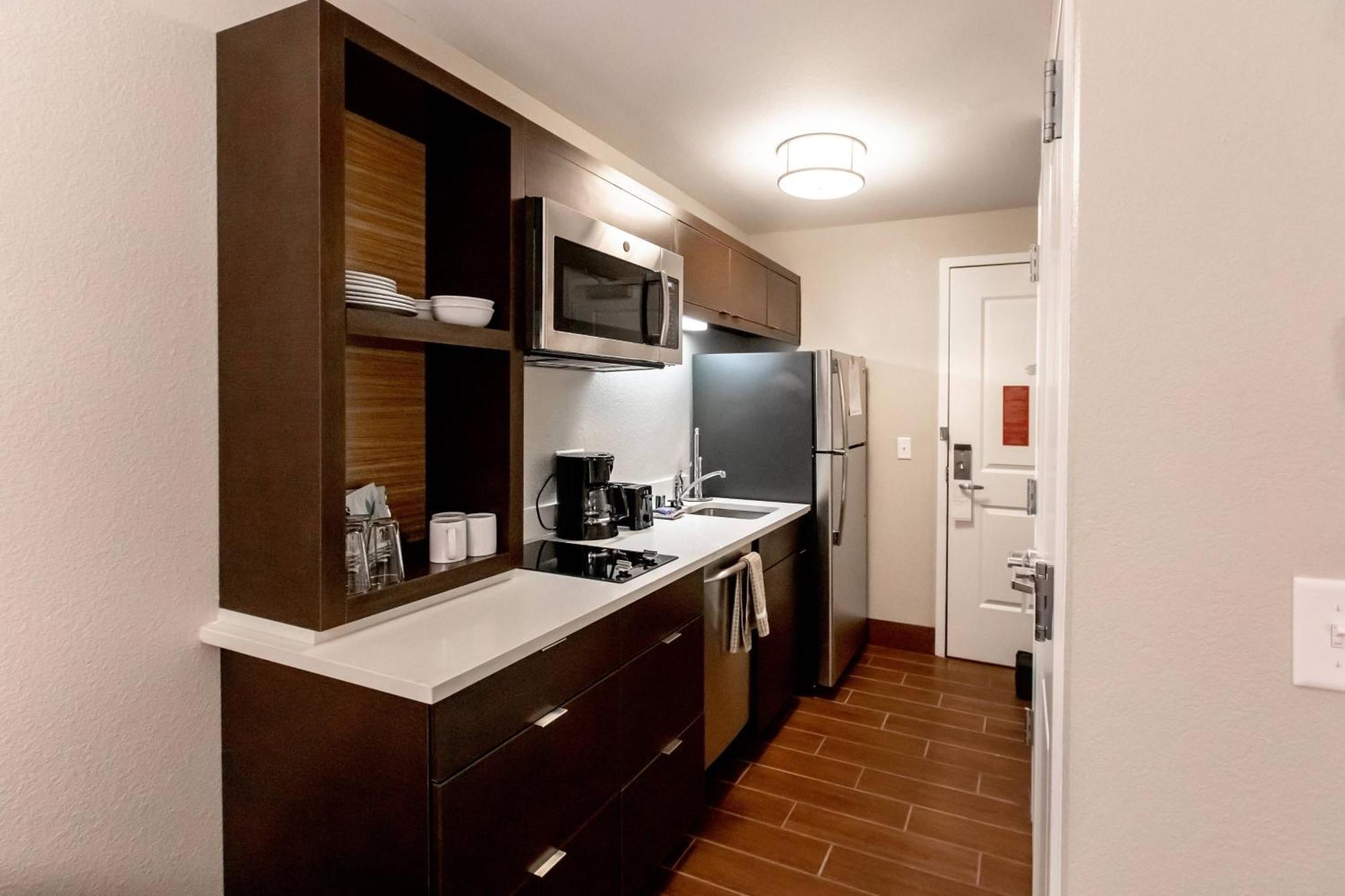 Towneplace Suites By Marriott Louisville Airport Екстериор снимка